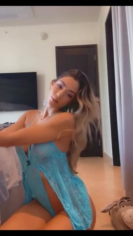 Carolina Samani Onlyfans Nude See through Tits video